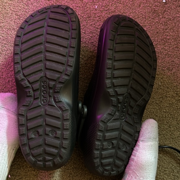 Black fleece lined crocs - Picture 4 of 6